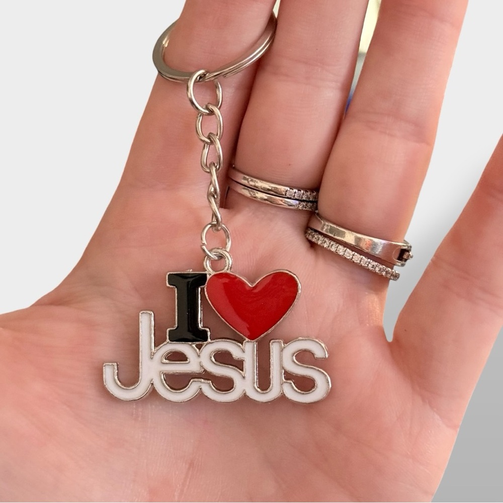 1 “I Love Jesus” Silver Keychain with Red Heart NWOT - Picture 2 of 4